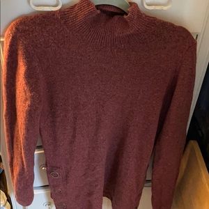 Comfy cute sweater for all days!